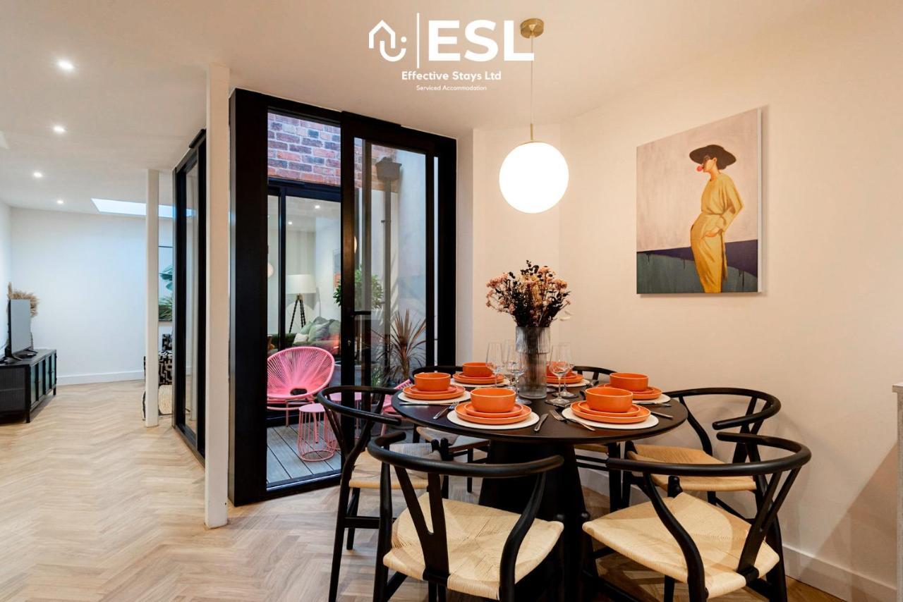 Holiday home Contemporary Townhouse - Free Parking - *