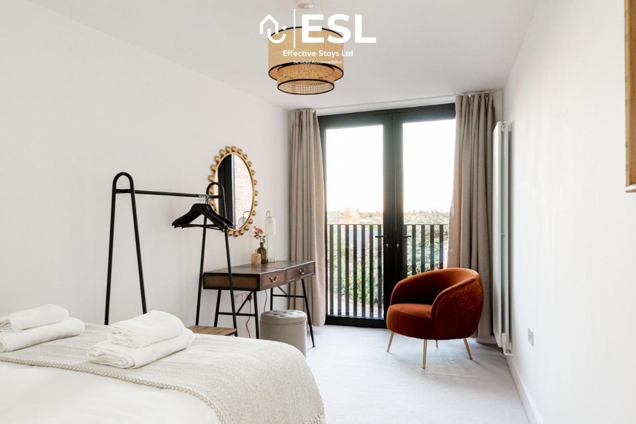 Contemporary Townhouse - Free Parking -